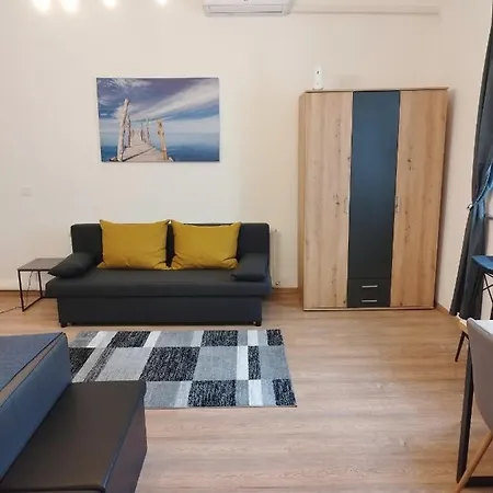 Holling Apartment *