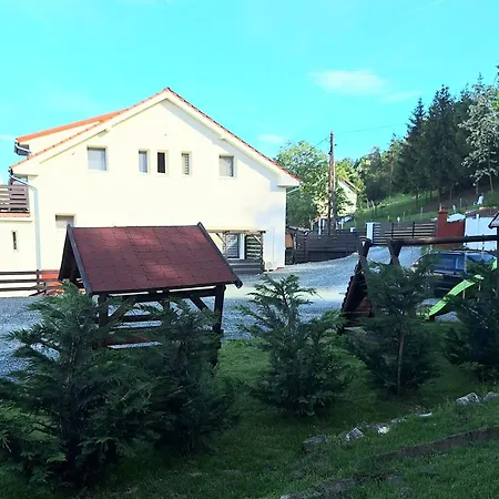 Holling Апартаменты Fertoboz